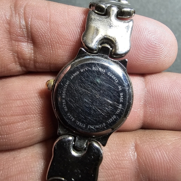 Bulova Ladies Quartz Round Fashion Watch Silver Gold Tone White Dial Working A0 - Picture 9 of 10